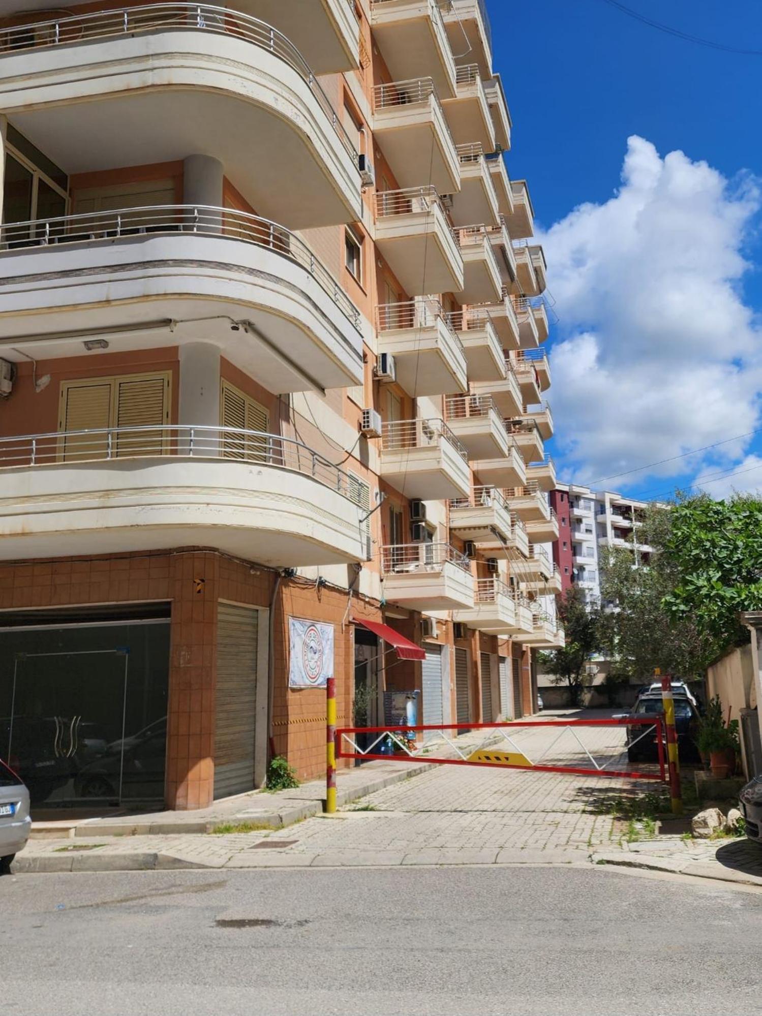 Erin Apartments Влёра Экстерьер фото